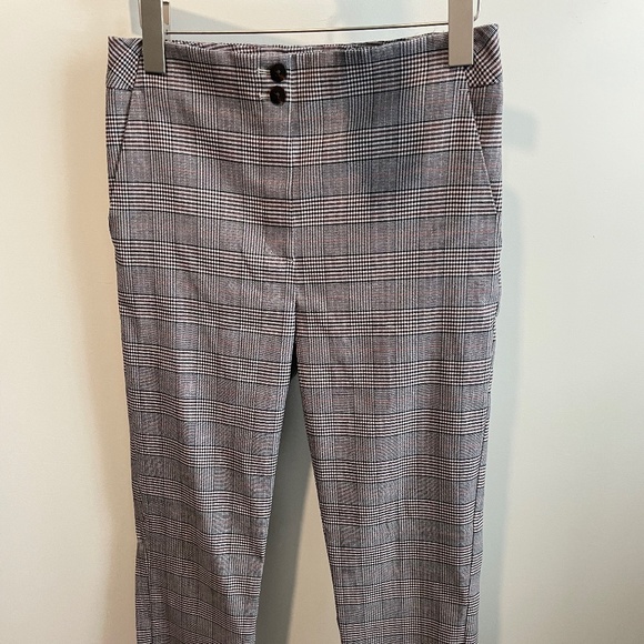 Slim leg plaid pant size 6. - Picture 1 of 2